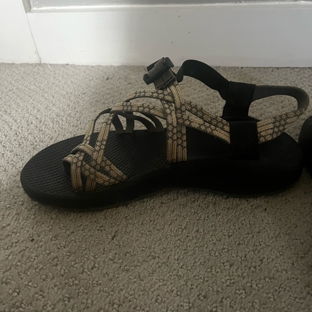 Chaco’s size 9